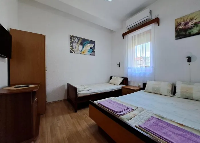 Gjorgji Apartments 68A